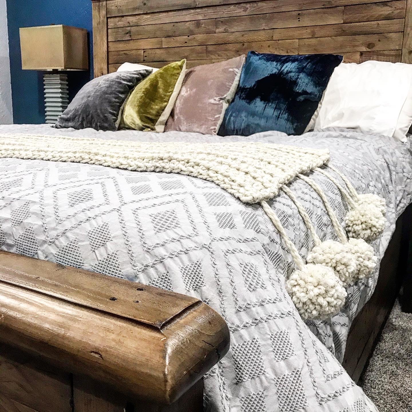 Pom Pom Bed Runner Queen/Full